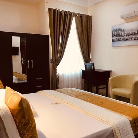 Labev Hotel Кумаси Екстериор снимка