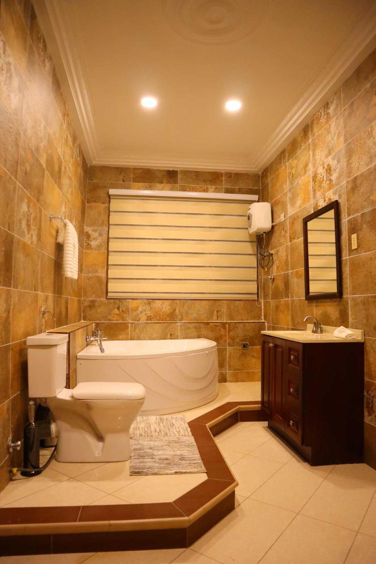 Labev Hotel Кумаси Екстериор снимка
