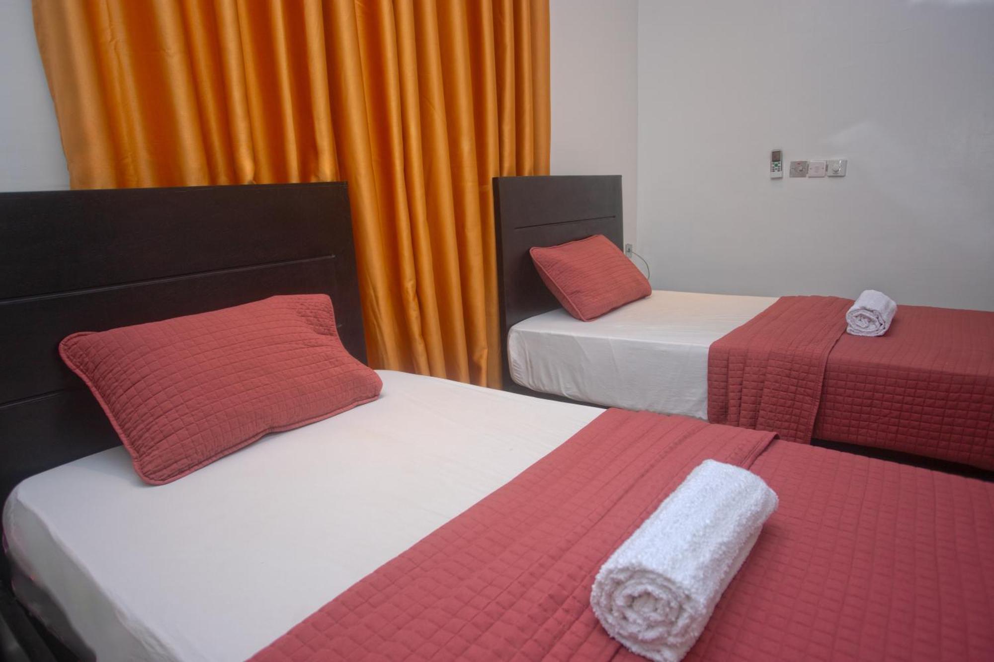 Labev Hotel Кумаси Екстериор снимка