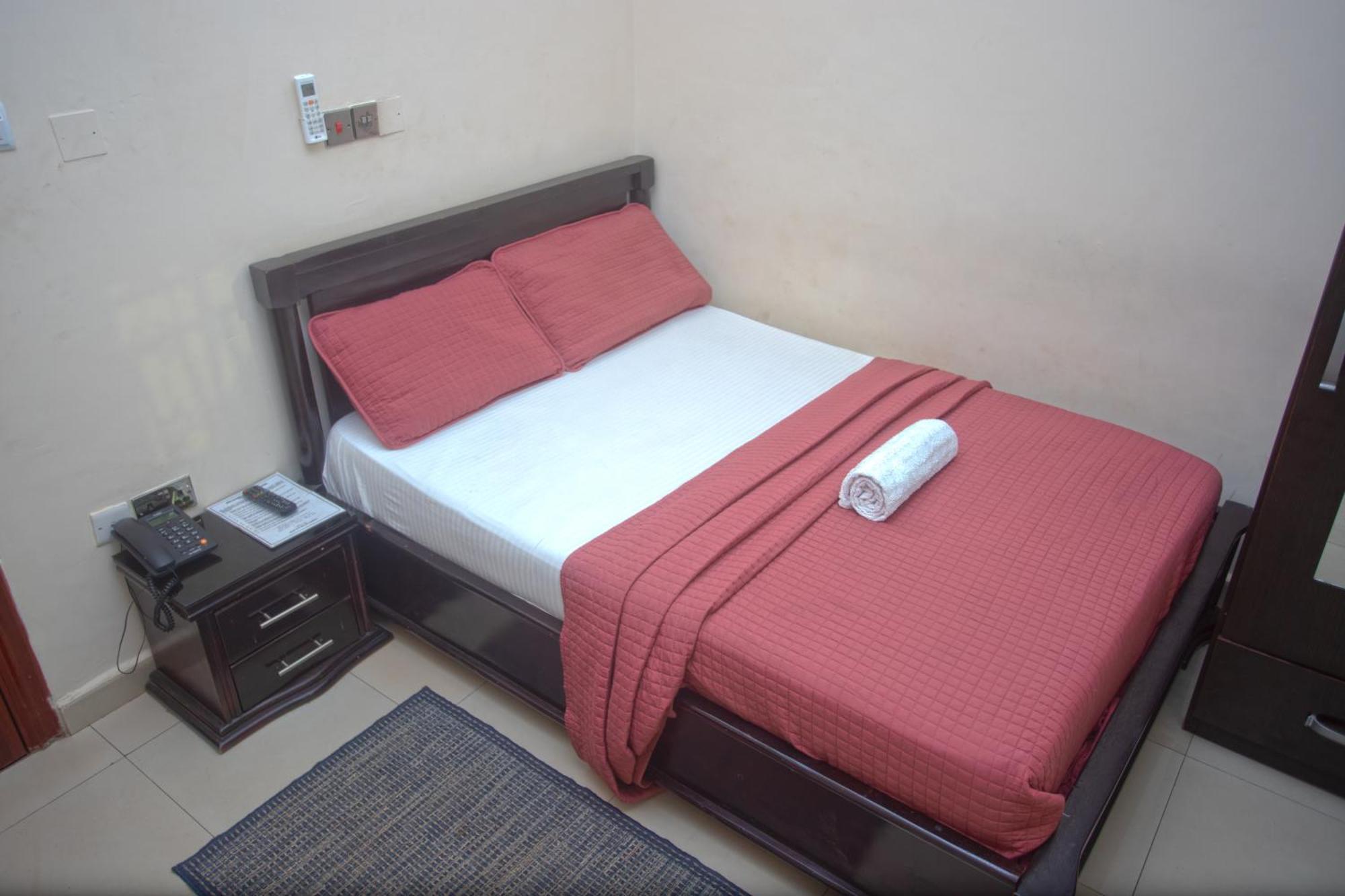 Labev Hotel Кумаси Екстериор снимка