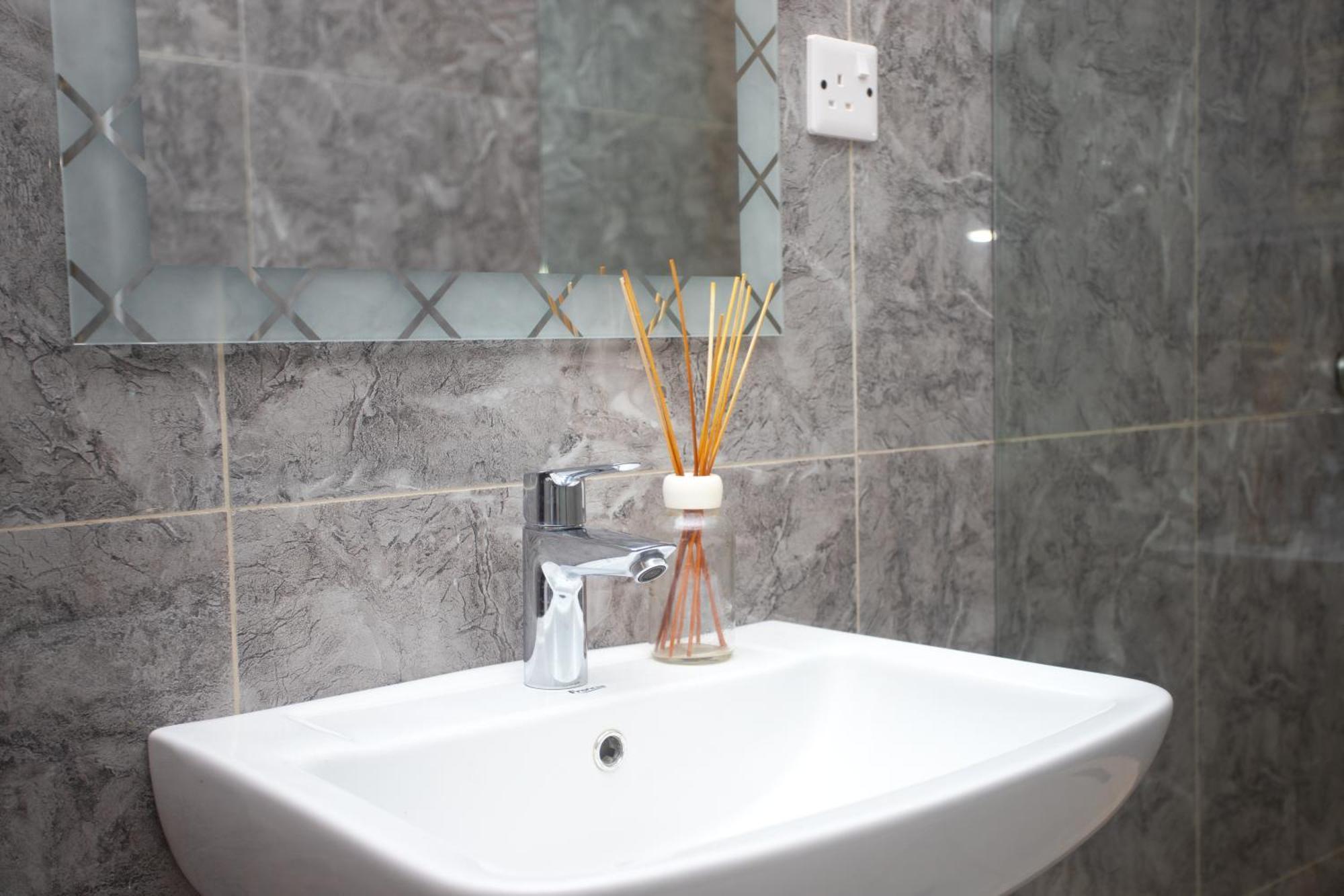 Labev Hotel Кумаси Екстериор снимка