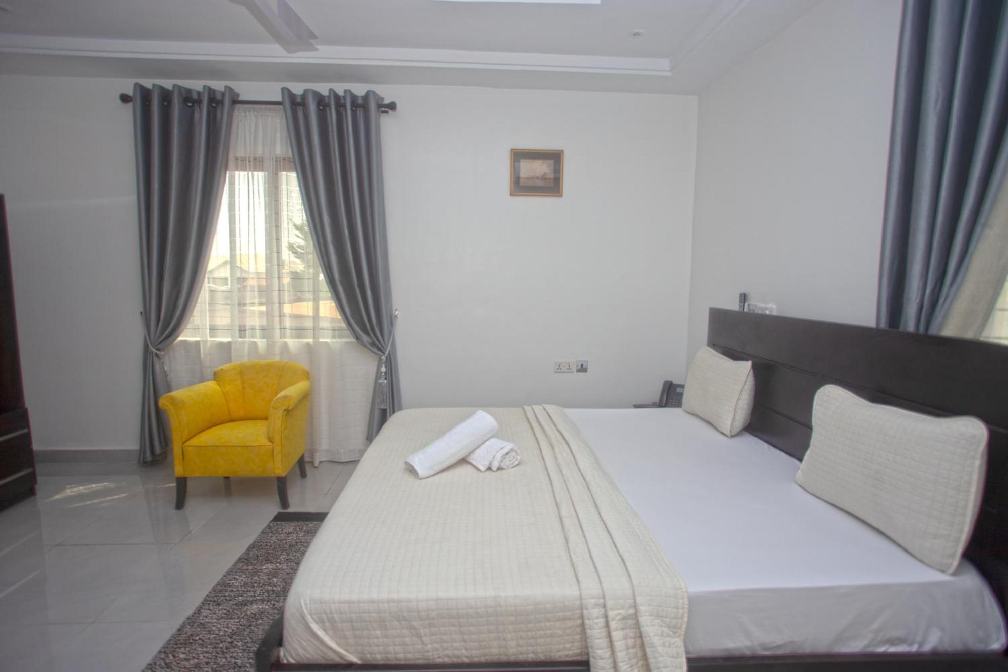 Labev Hotel Кумаси Екстериор снимка