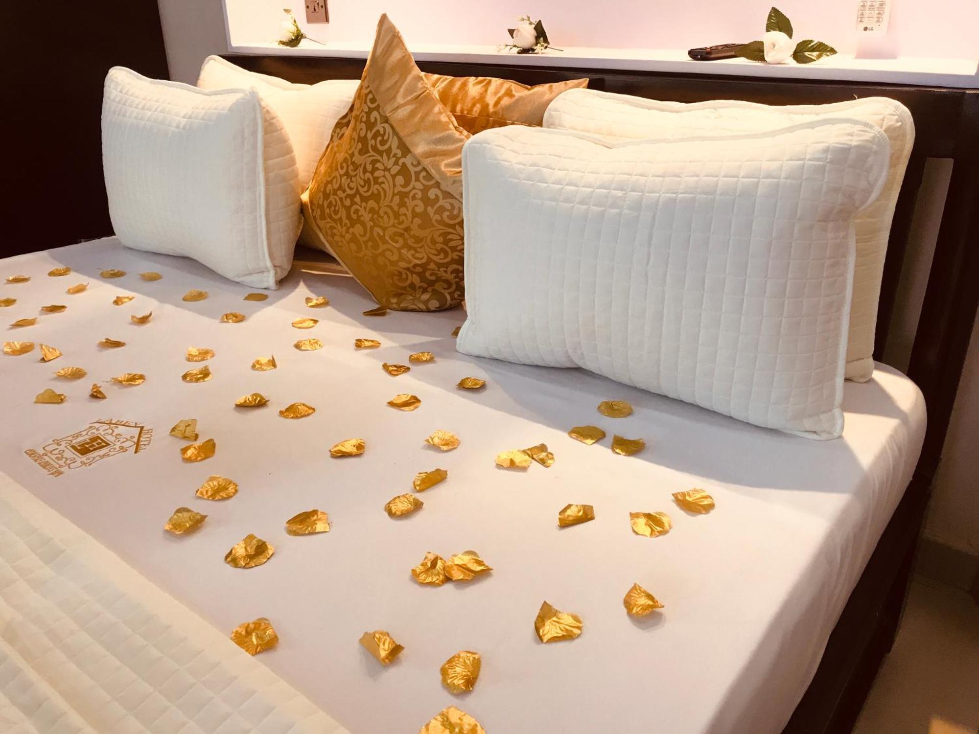 Labev Hotel Кумаси Екстериор снимка