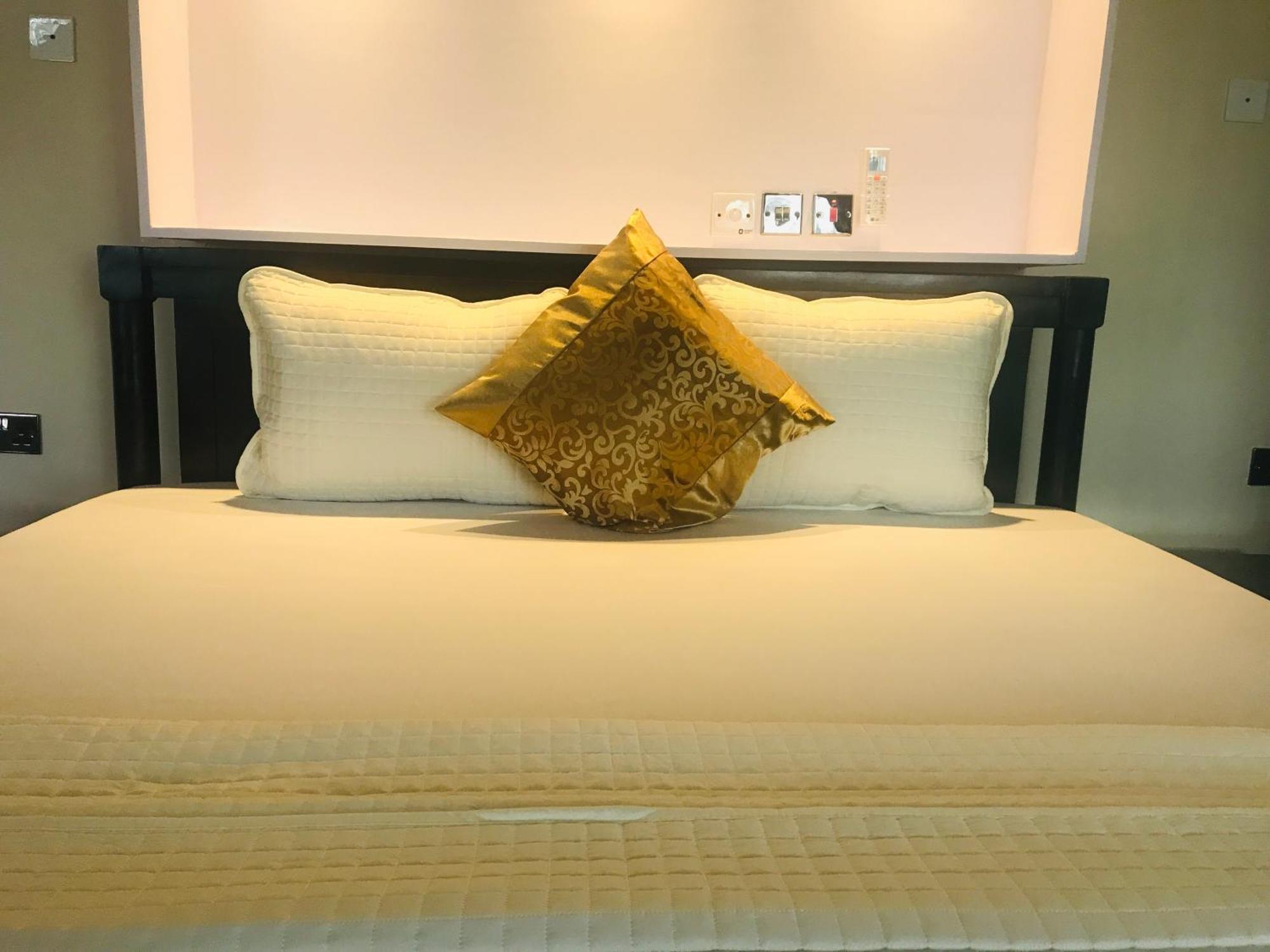 Labev Hotel Кумаси Екстериор снимка