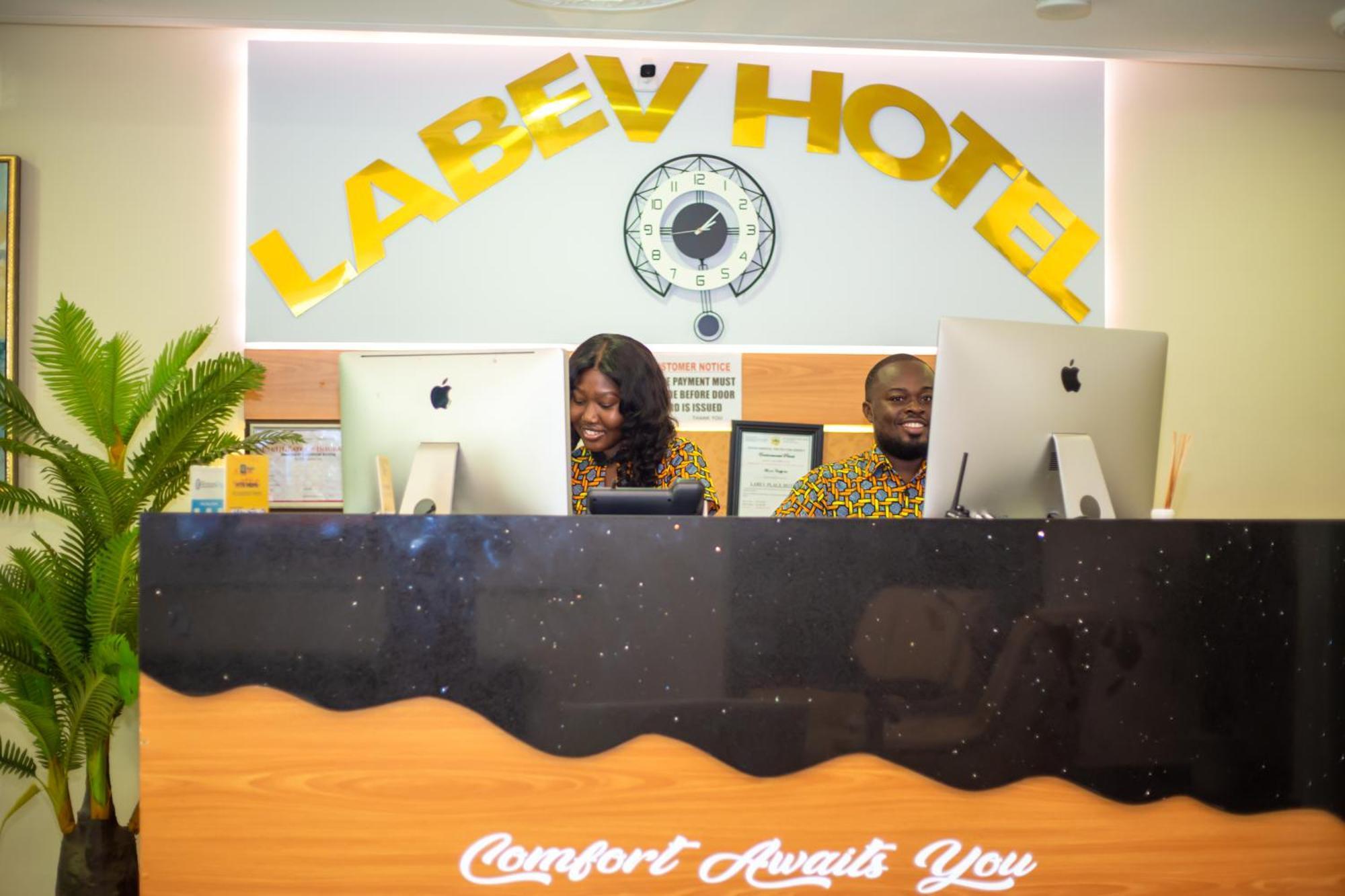 Labev Hotel Кумаси Екстериор снимка